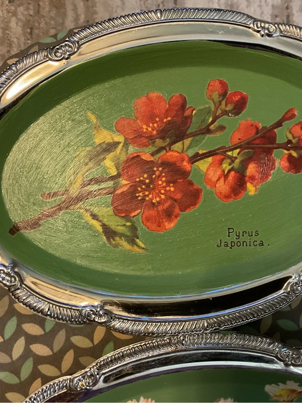 Vintage Floral Decorative Trays - Green with Red Blossoms & White Daisies